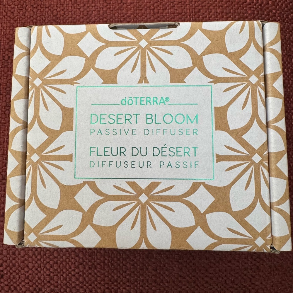 doTERRA Desert Bloom Diffuser in Tan and White